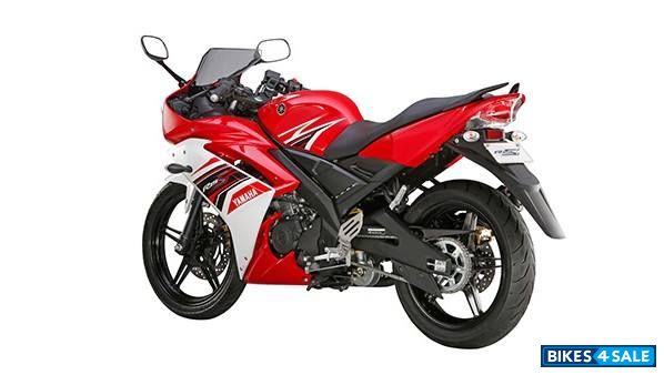 Red White Yamaha YZF R15 S Red White Yamaha YZF R15 S