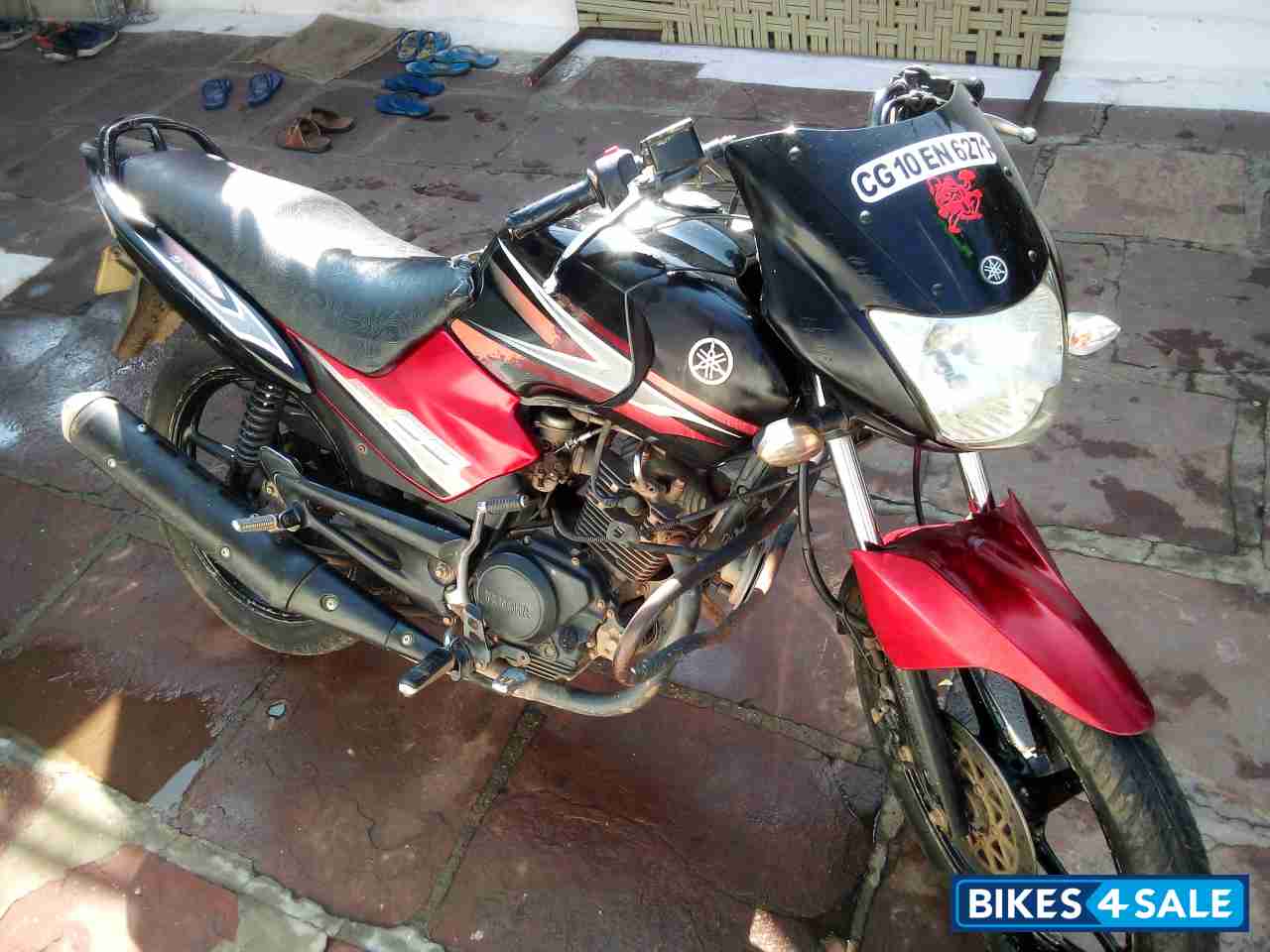 Red Yamaha SS125