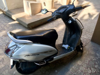 White Honda Activa