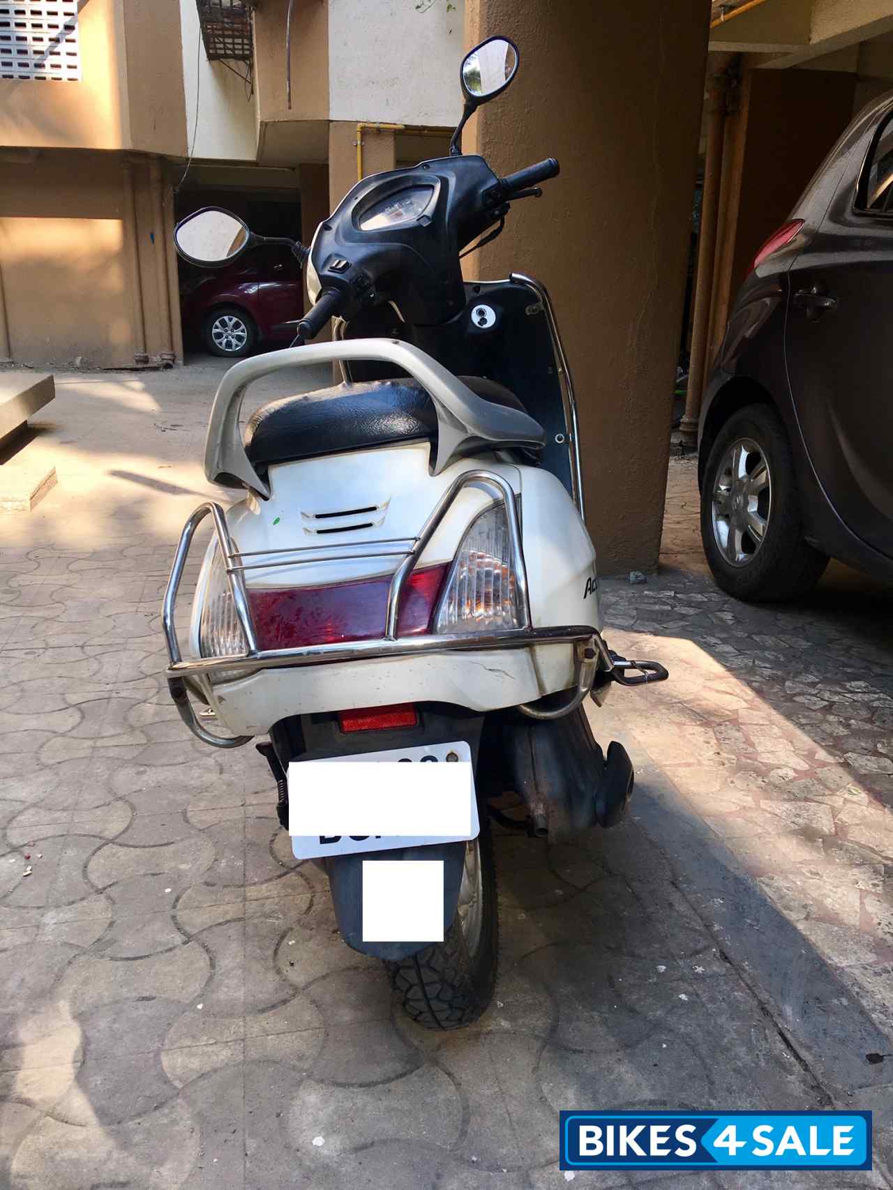 White Honda Activa