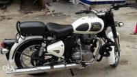 Pearl White Royal Enfield Classic 350