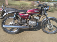 Maroon Yamaha RX 135