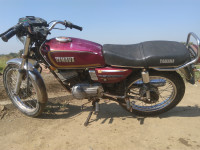 Maroon Yamaha RX 135