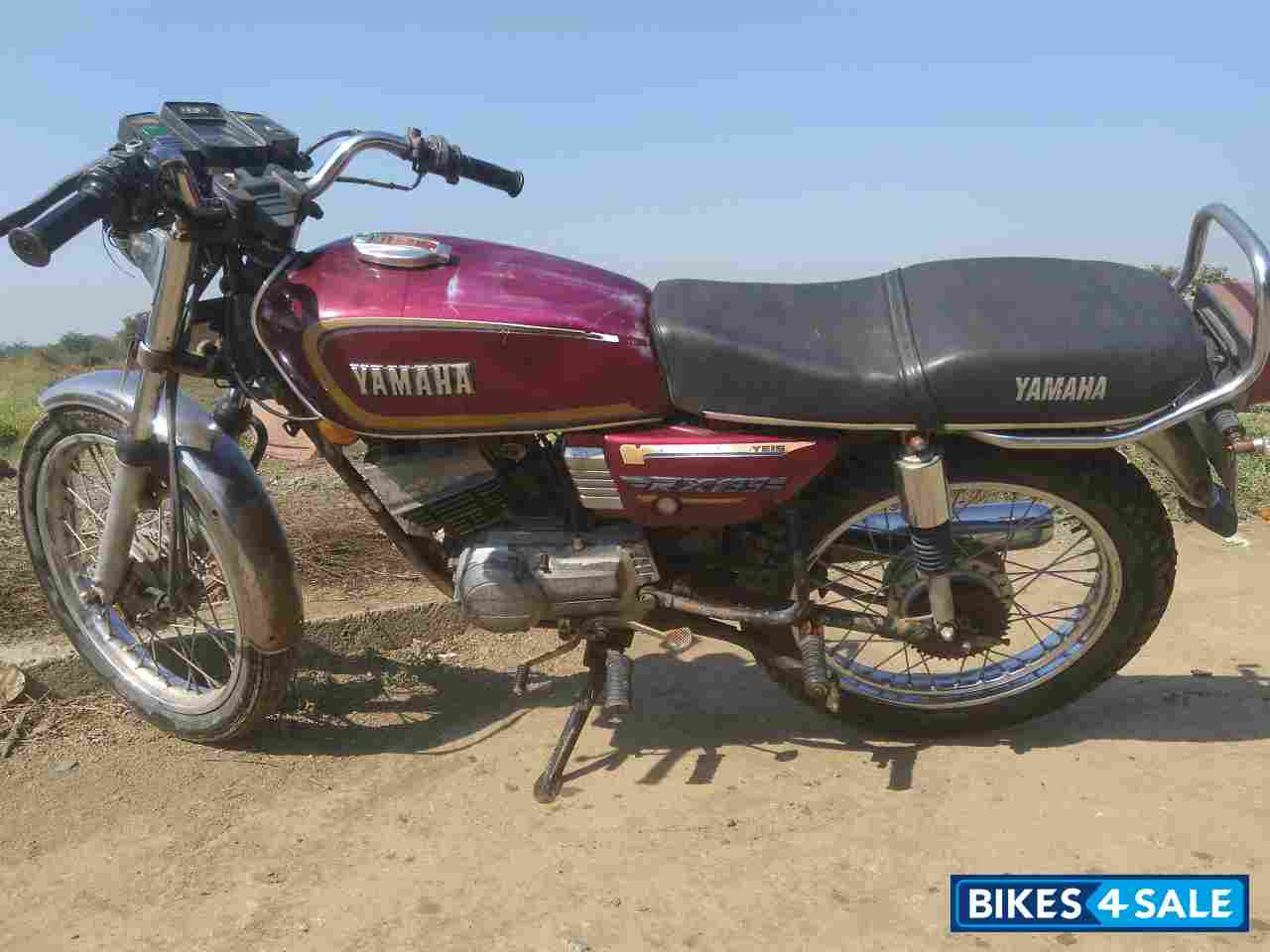 Maroon Yamaha RX 135