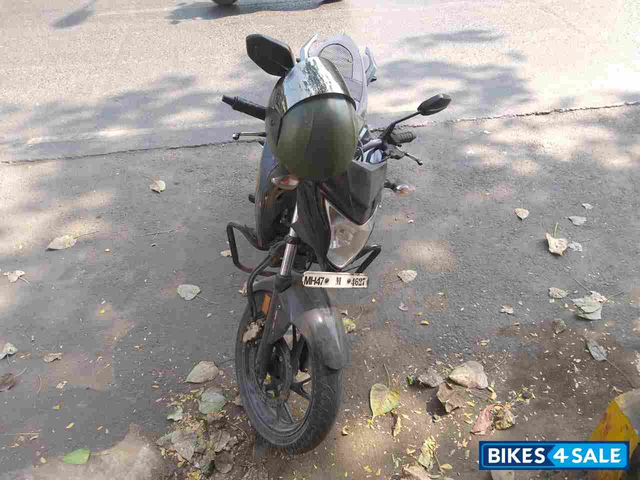 Blue Honda CB Hornet 160R Blue Honda CB Hornet 160R