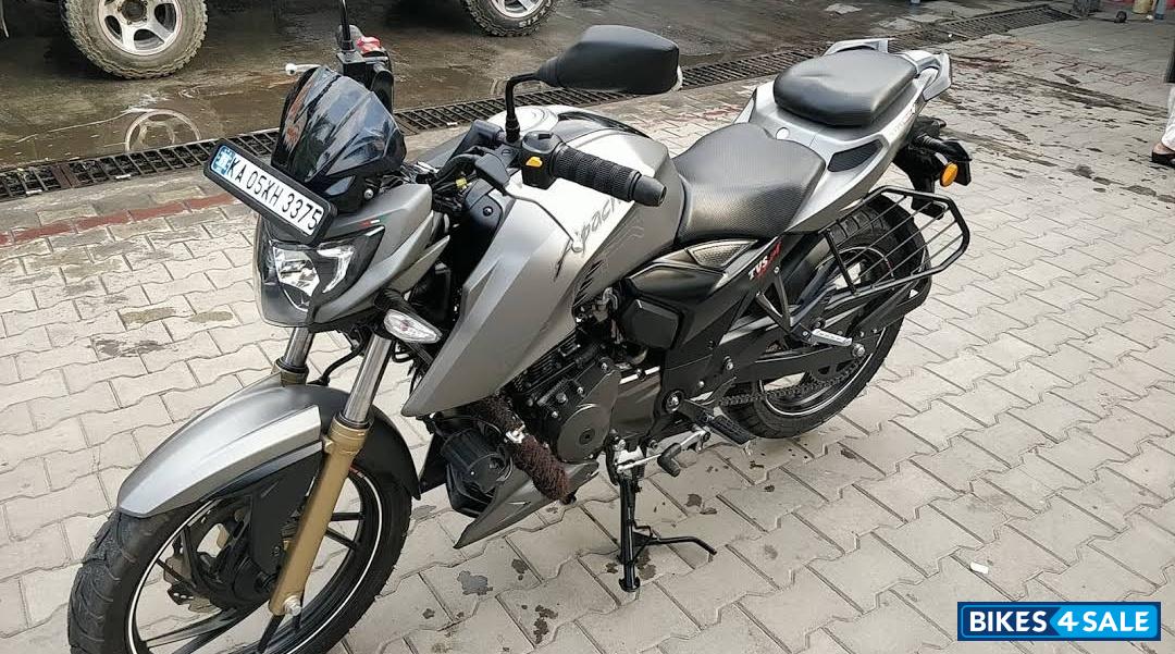 TVS Apache RTR 200 4V
