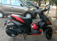 Black Aprilia SR 150