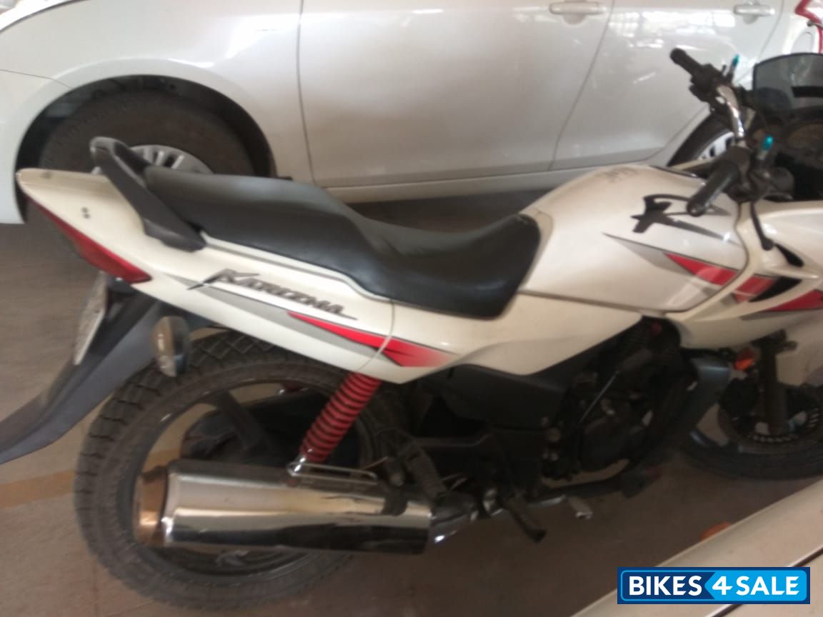 White Hero Karizma R White Hero Karizma R