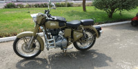 Green Royal Enfield Classic 500