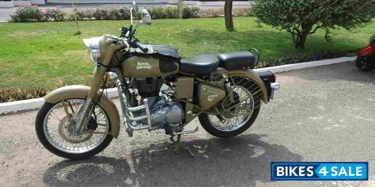 Green Royal Enfield Classic 500