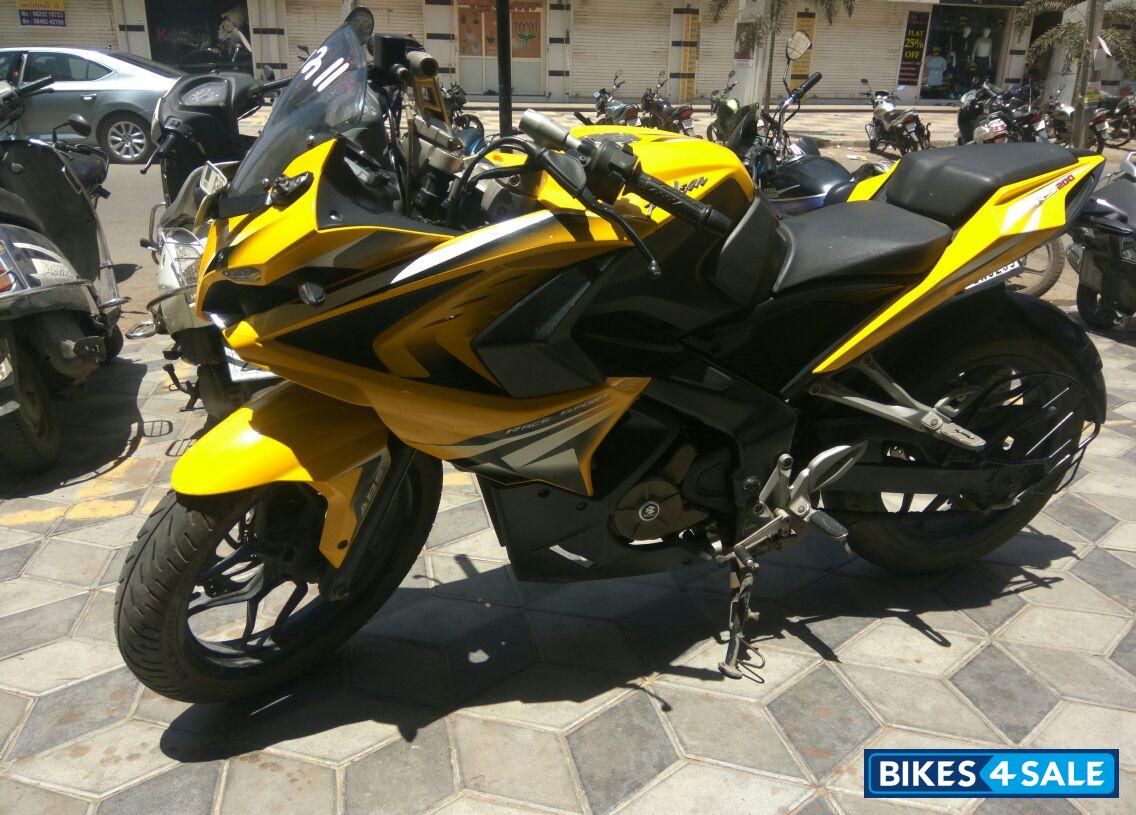 Rs 200 online yellow colour price