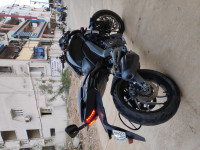 Matte Black Bajaj Dominar 400 Disc