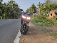 Black Yamaha YZF R3