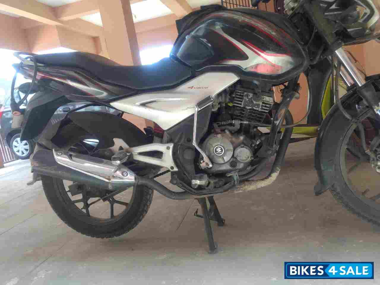 Black With Red Bajaj Discover 125 ST Black With Red Bajaj Discover 125 ST