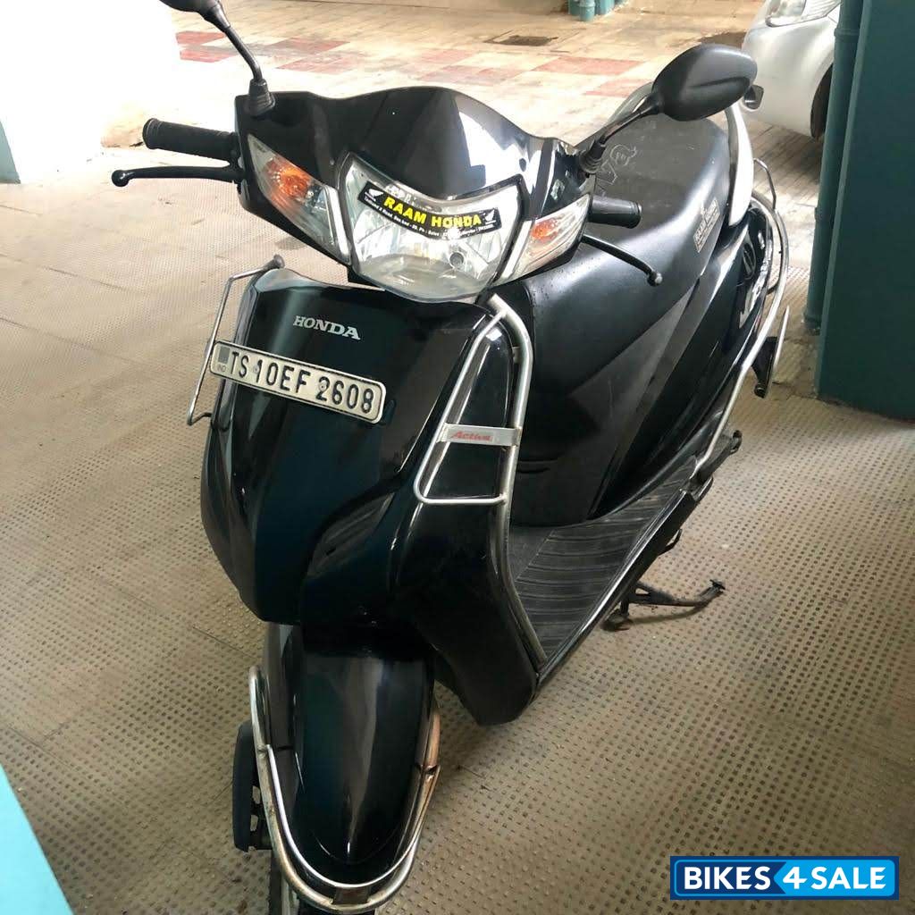 Used 2015 model Honda Activa 3G for sale in Hyderabad. ID 214710. Black ...