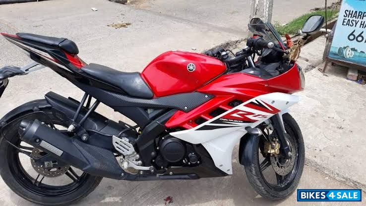 Yamaha r15 store v2 2015 model