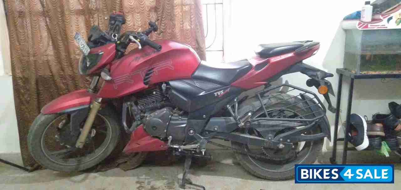 Red TVS Apache RTR 200 4V Red TVS Apache RTR 200 4V