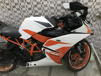 White Orange KTM RC 200