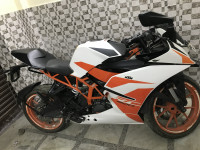 White Orange KTM RC 200