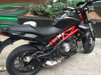 Black Benelli TNT 300