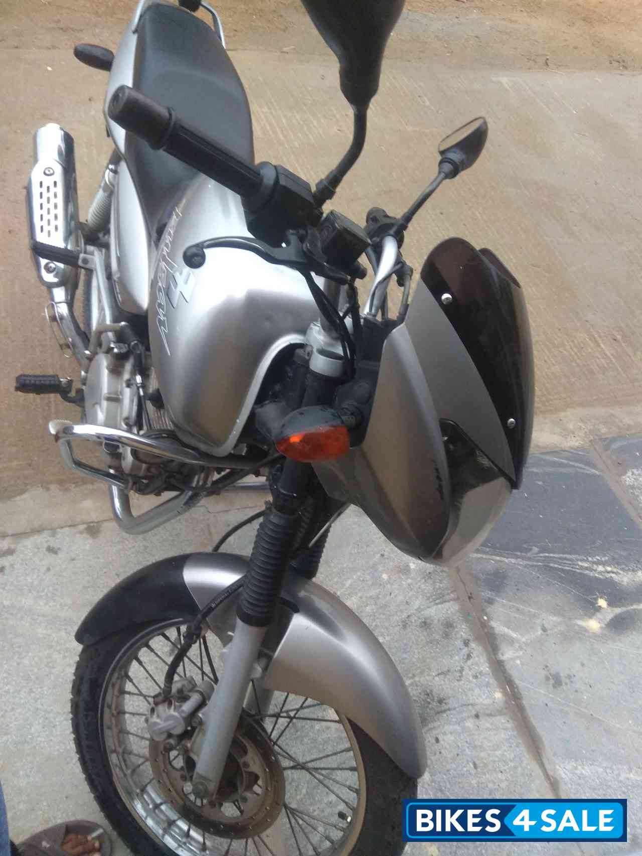 bajaj pulsar 150 headlight