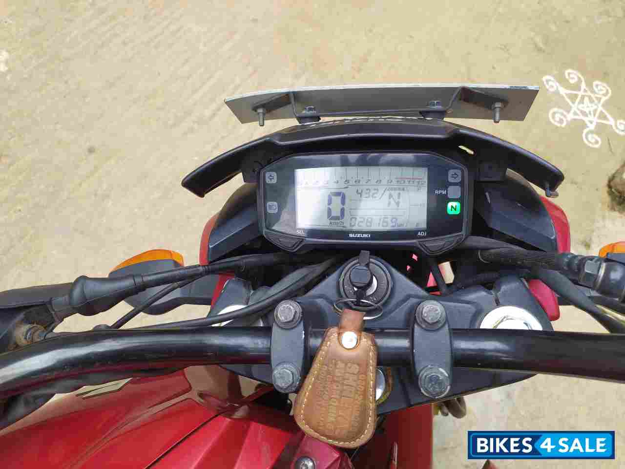 Red Suzuki Gixxer 150 Red Suzuki Gixxer 150