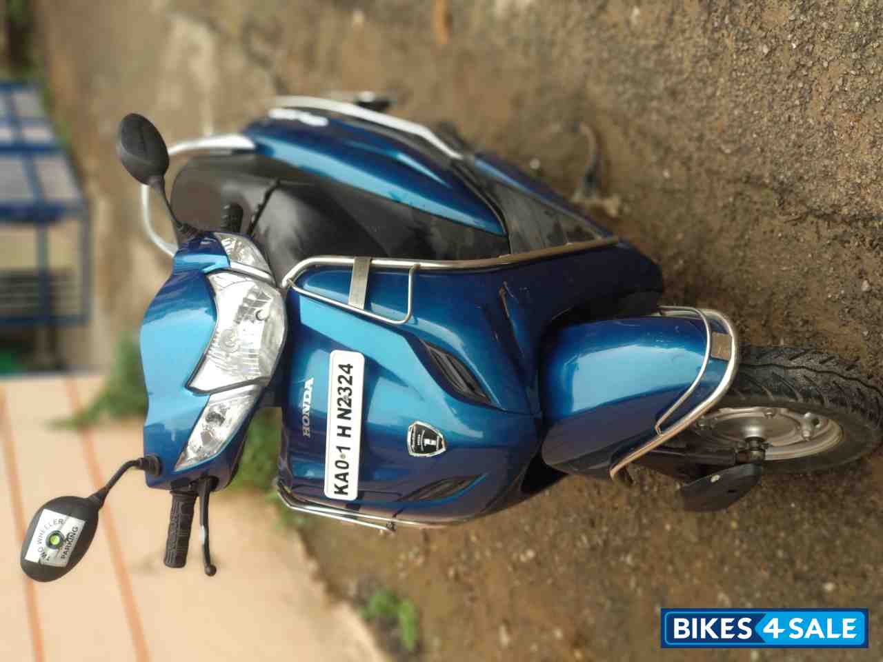 Blue Honda Activa 3G