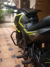 Grey (green) Honda CB Hornet 160R