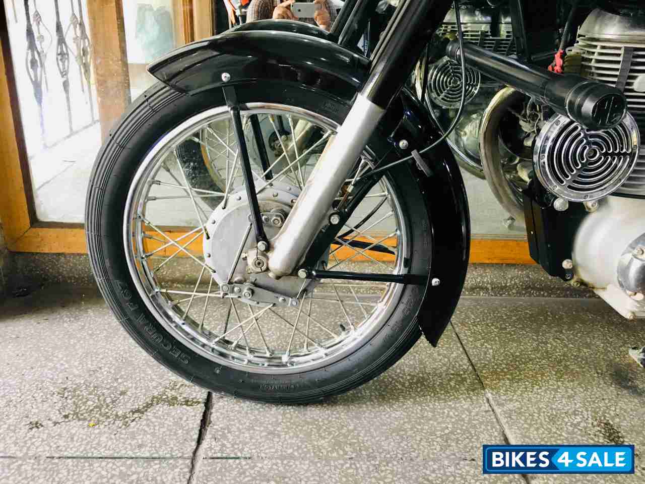 Black Royal Enfield Bullet Standard 350 Black Royal Enfield Bullet Standard 350