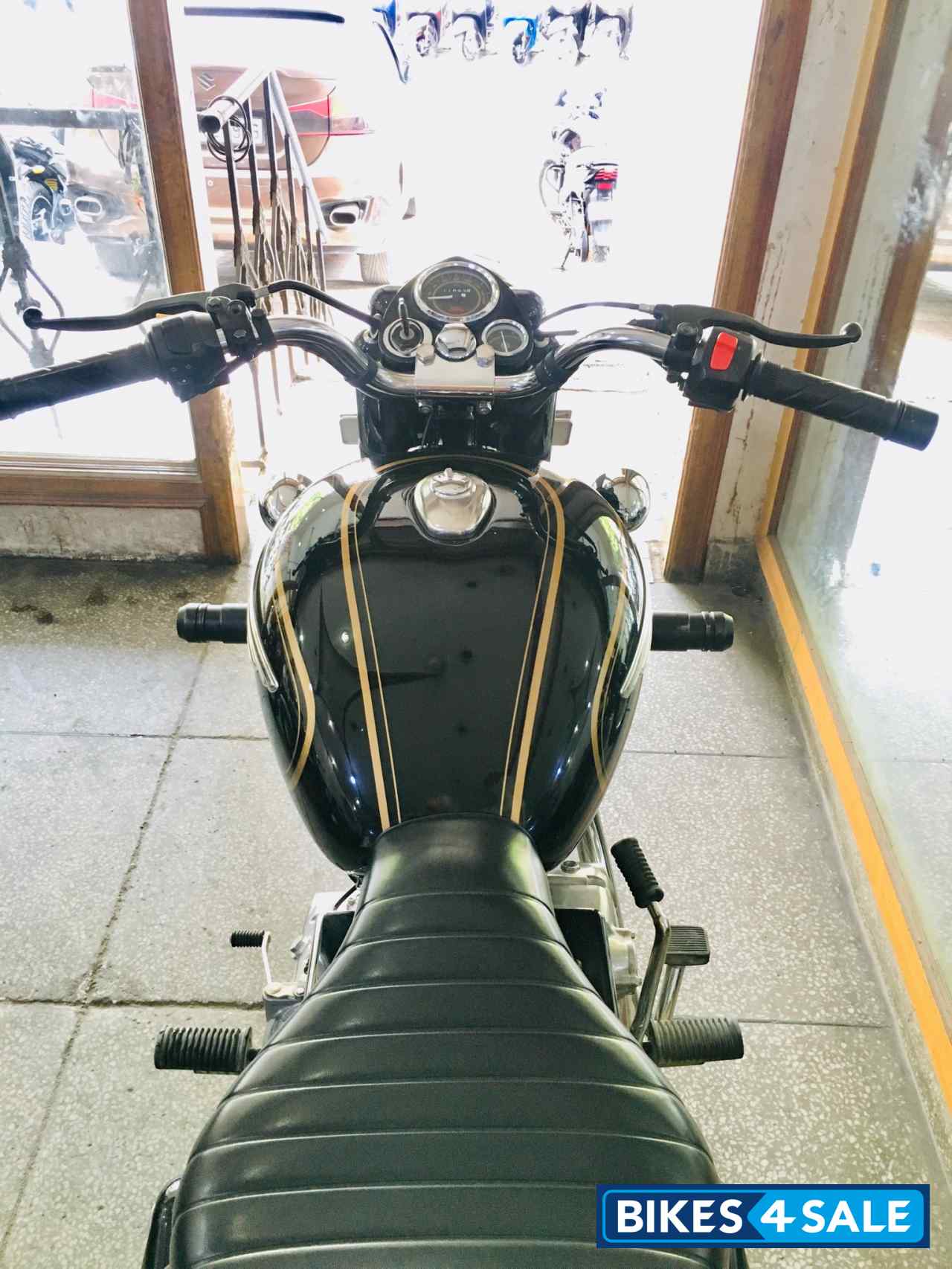 Black Royal Enfield Bullet Standard 350 Black Royal Enfield Bullet Standard 350