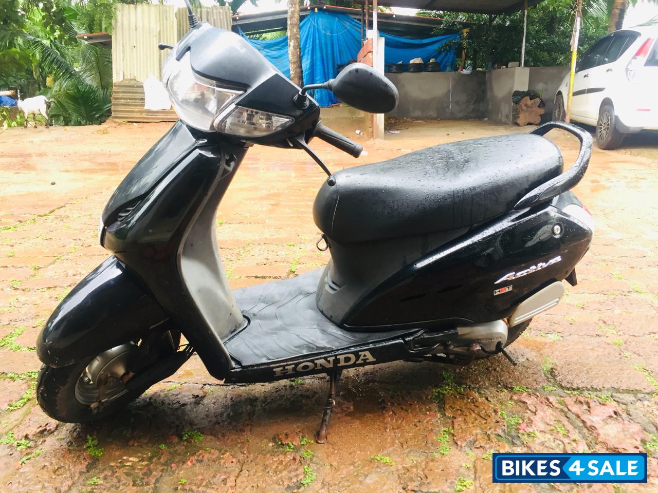 Black Honda Activa