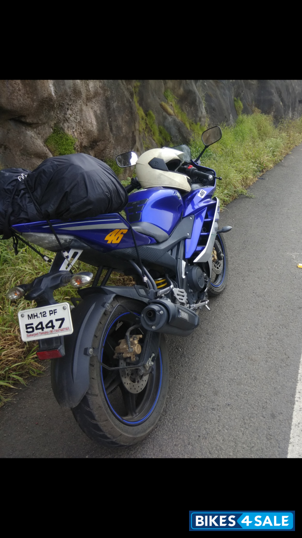 Racing Blue Yamaha YZF R15 V2 Racing Blue Yamaha YZF R15 V2