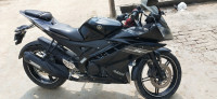 Midnight Black Yamaha YZF R15 V2