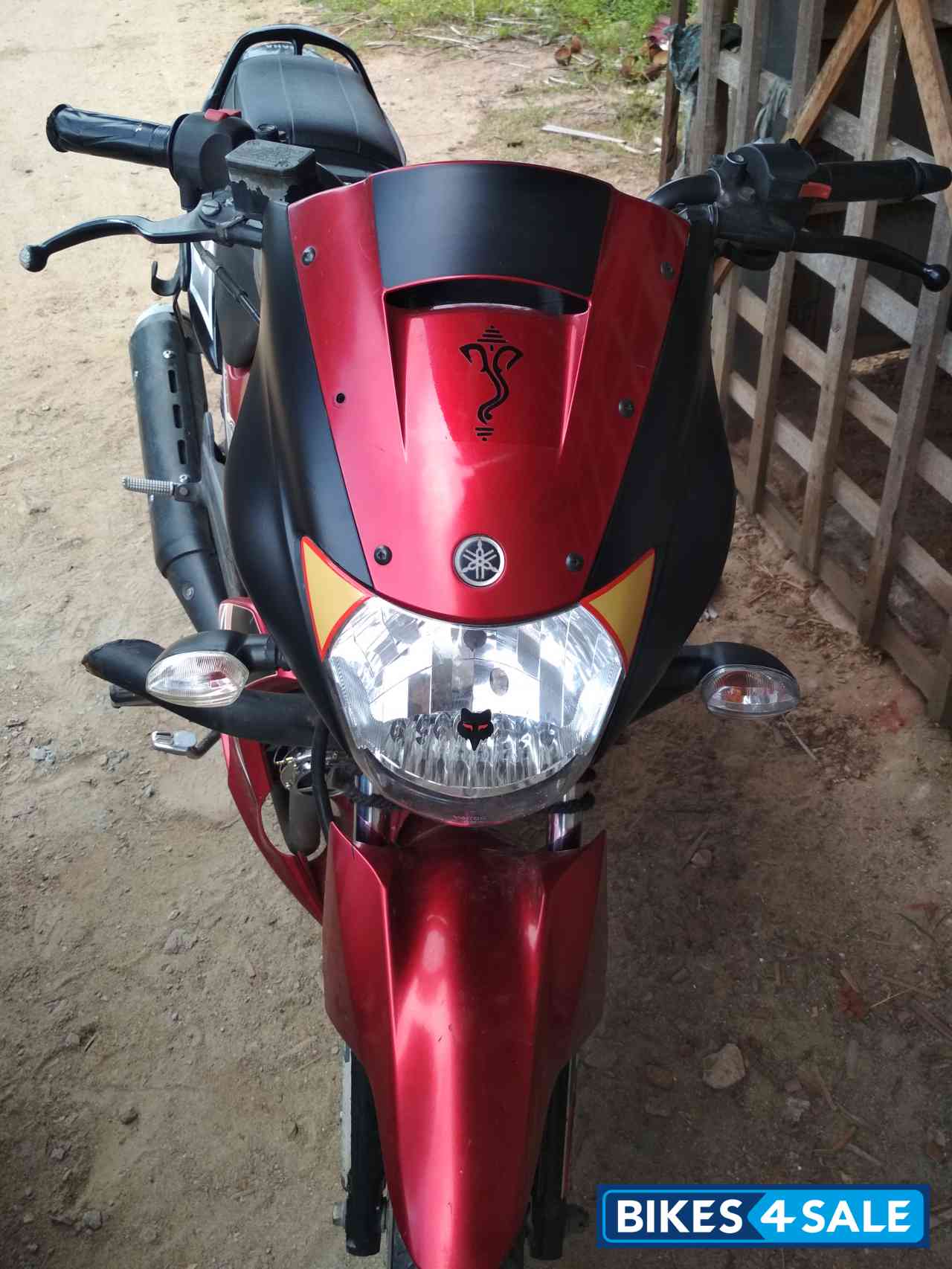 Red Yamaha SS125