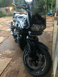 Black BMW K 1300 R