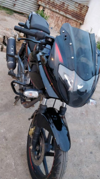 Black Bajaj Pulsar 220F