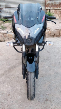 Black Bajaj Pulsar 220F