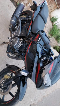 Black Bajaj Pulsar 220F