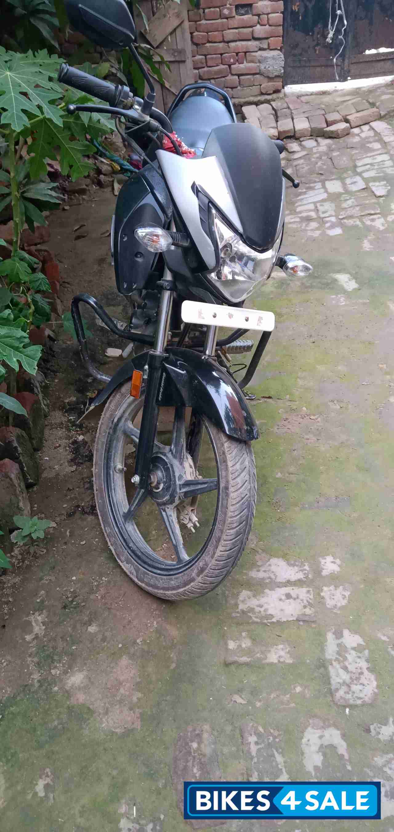 honda livo old model price