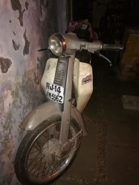 Bajaj M80