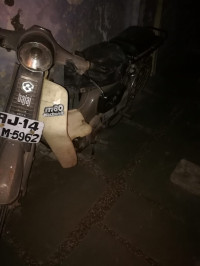 Bajaj M80