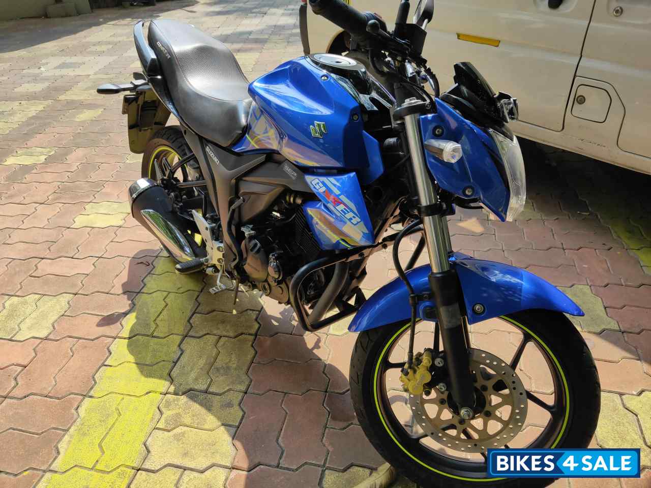 Triton Blue Suzuki Gixxer 150 Triton Blue Suzuki Gixxer 150