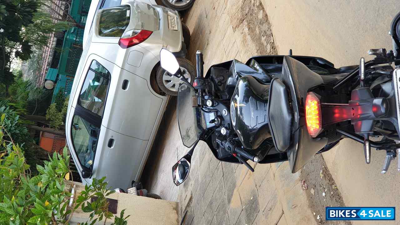 Black/gold Limited Yamaha YZF R15 V2 Black/gold Limited Yamaha YZF R15 V2