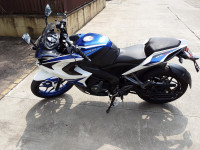 Bajaj Pulsar RS 200 ABS