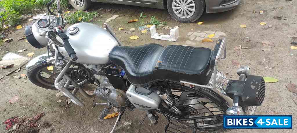 Silver Royal Enfield Bullet Electra Silver Royal Enfield Bullet Electra