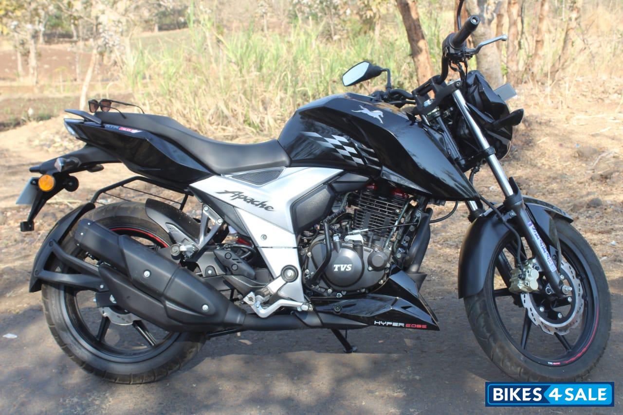 Used 19 Model Tvs Apache Rtr 160 4v For Sale In Pune Id 2466 Bikes4sale