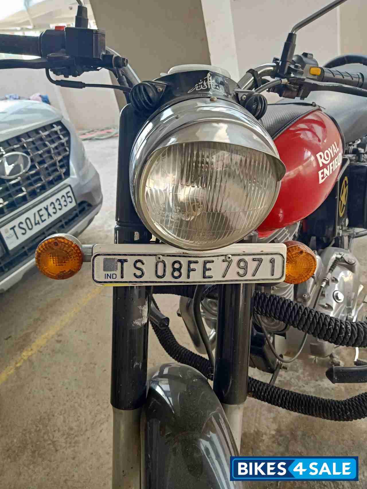 Royal Enfield Classic 350 Redditch Red Royal Enfield Classic 350 Redditch Red