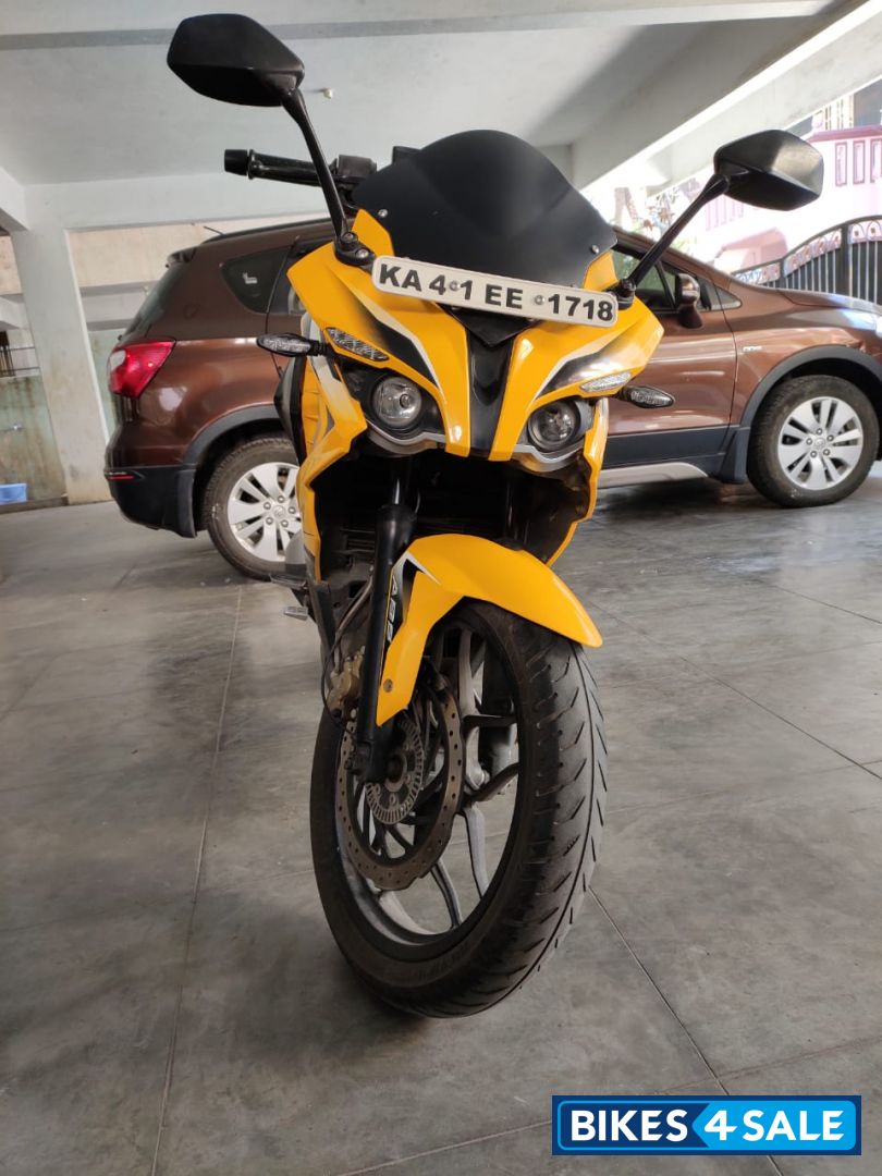 Black And Yellow Bajaj Pulsar RS 200 ABS