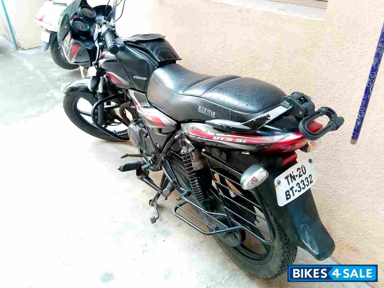 Bajaj Discover 100 DTS-Si Bajaj Discover 100 DTS-Si
