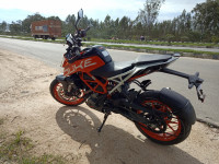 Orange KTM Duke 390